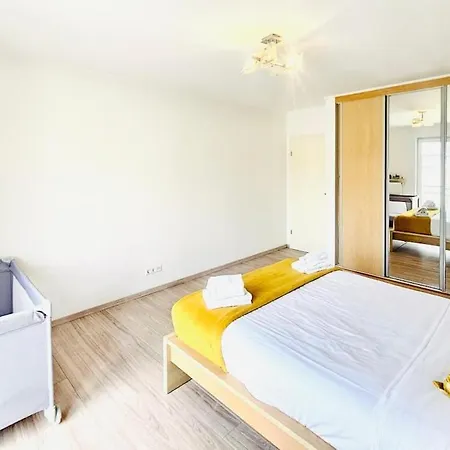 Chic 2br Easy Access To The Train Station-2b Appartamento *