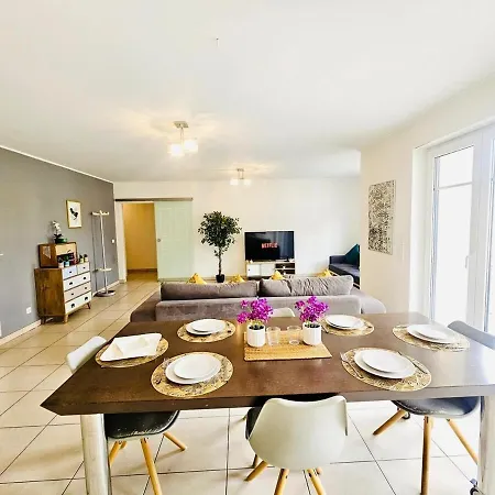 Chic 2br Easy Access To The Train Station-2b *