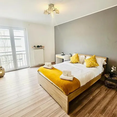 Lägenhet Chic 2br Easy Access To The Train Station-2b